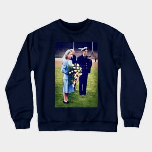 Royal couple in Govan on the pitch Crewneck Sweatshirt